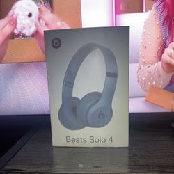 Beats Solo 4s