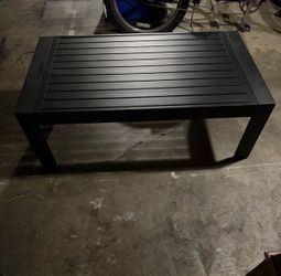 Outdoor patio coffee table
