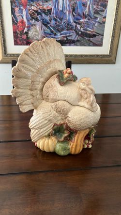 Ceramic turkey good for cookies