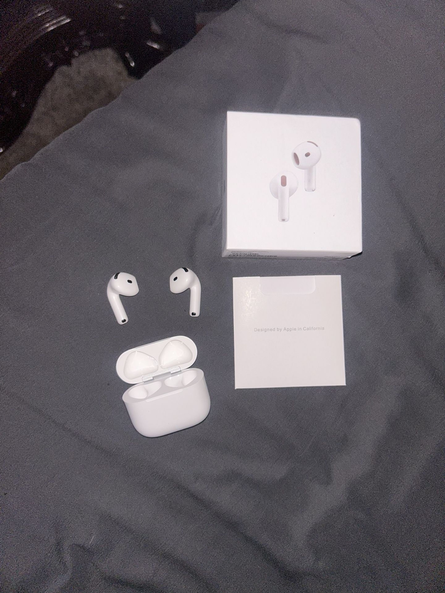 Airpods 4 w/ ANC