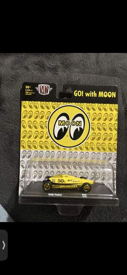 M2 Moon Eyes Chase 
