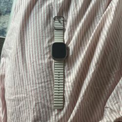 Apple Watch Ultra 49MM titanium and ceramic case sapphire crystal GPS LTEWR 100 M dive 40 m