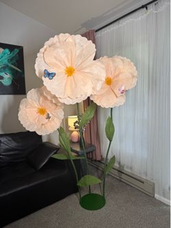 Giant Standing artificial Flowers with Butterflies