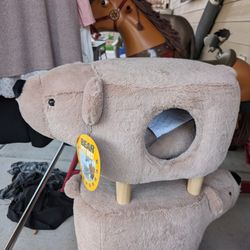 Super Cute Pet Bed. Price Reduced!!