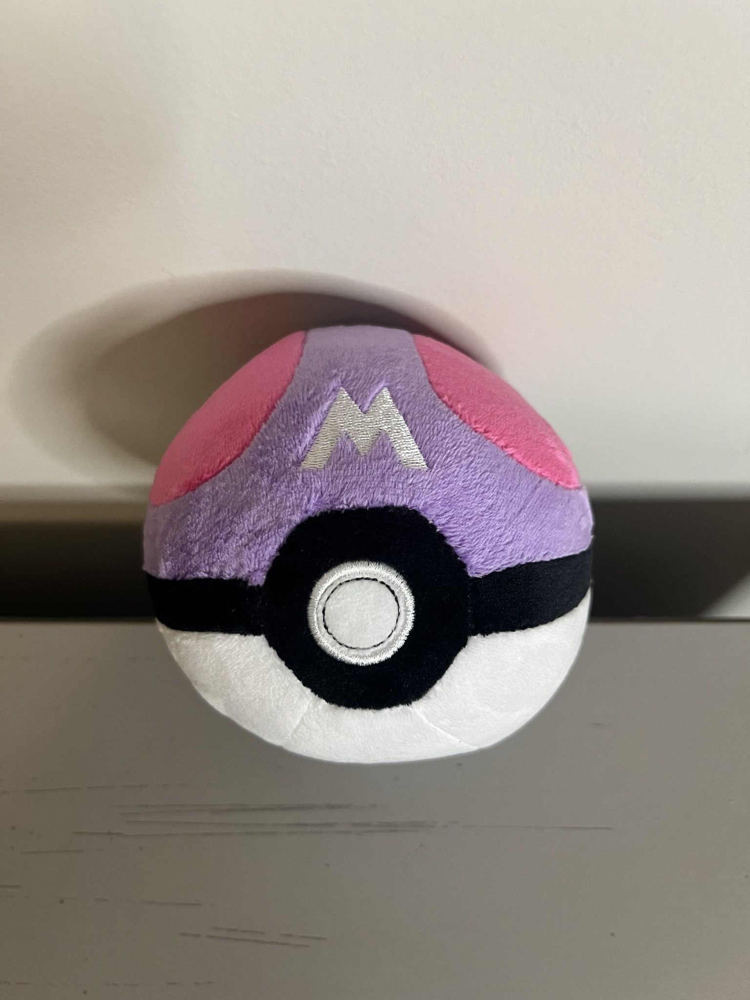 Pokemon MasterBall Plush (4.7 Inches Brand New)