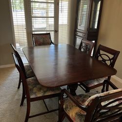 Table Six Chairs/ $200 / Stockton