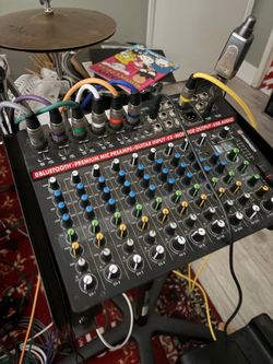 Harbinger 14 channel mixer