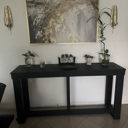 Black Table