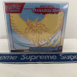 Pokemon Paradox Rift (Roaring Moon) ETB