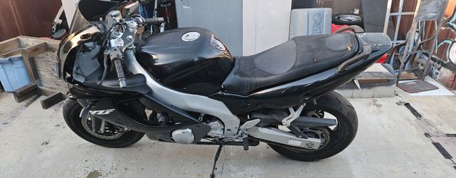2005 Yamaha YZF600R