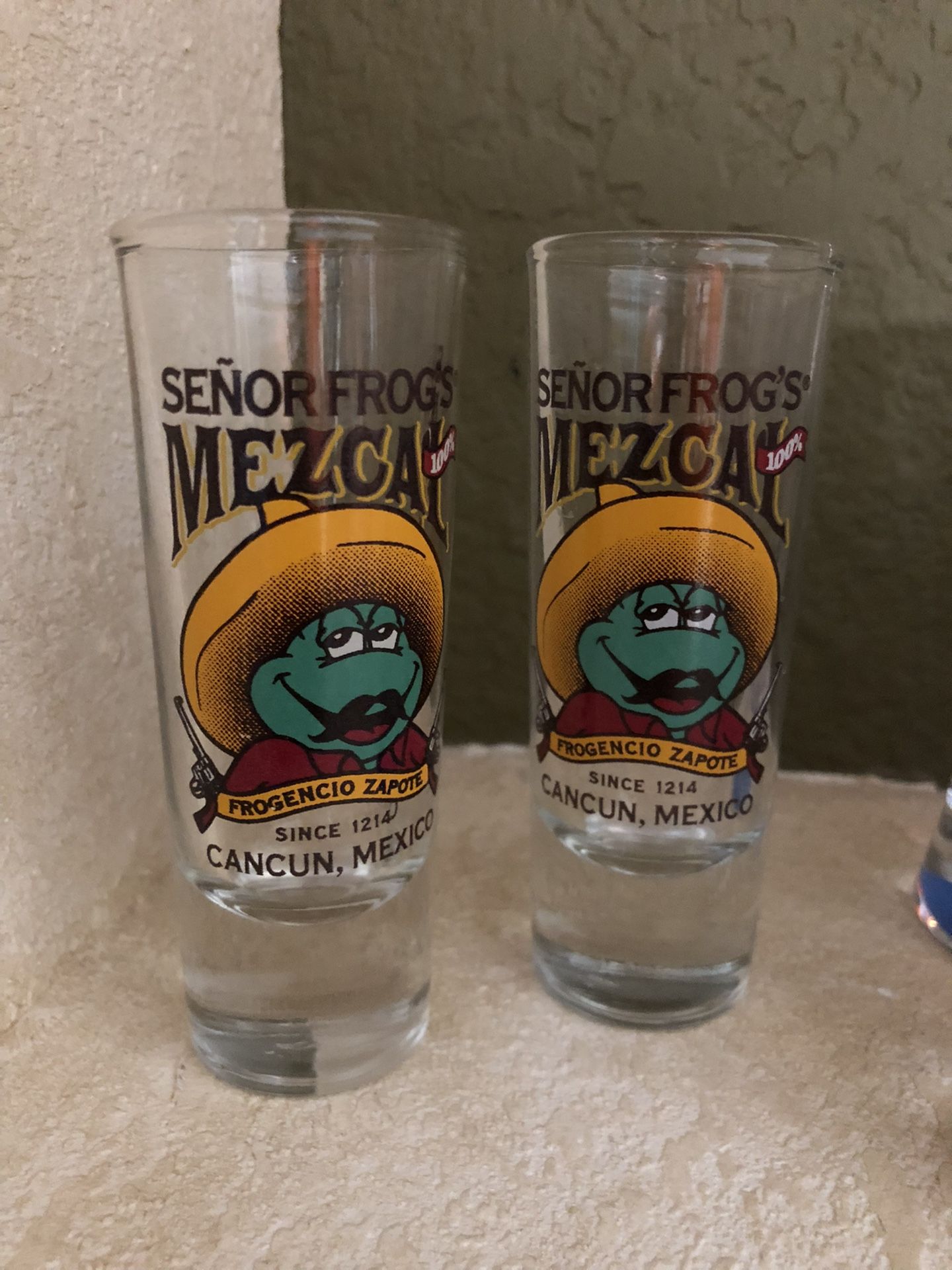 2 Senor Frog’s Mezcal Cancun Mexico Tequila Shot Glasses