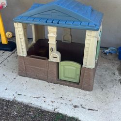 Playhouse For Kids Step 2 Playhouse 