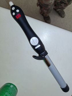 CURLING IRON  BEACHWAVE S1