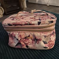 BEAUTIFUL LARGE PINK ROSE MAKEUP BAG BY  SOPHIA JOY!!