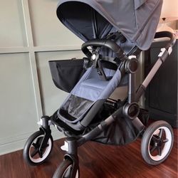 Practically Brand New 2024 Bugaboo Donkey 5 Mono to Duo...
