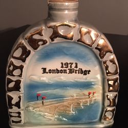 Lovely Wine Decanter 1971 London Bridge