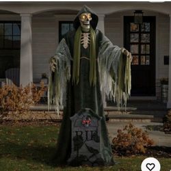 ✨️ $170 W2877 Member's Mark Indoor/Outdoor Covered Animated Graveyard Reaper, 76" whs