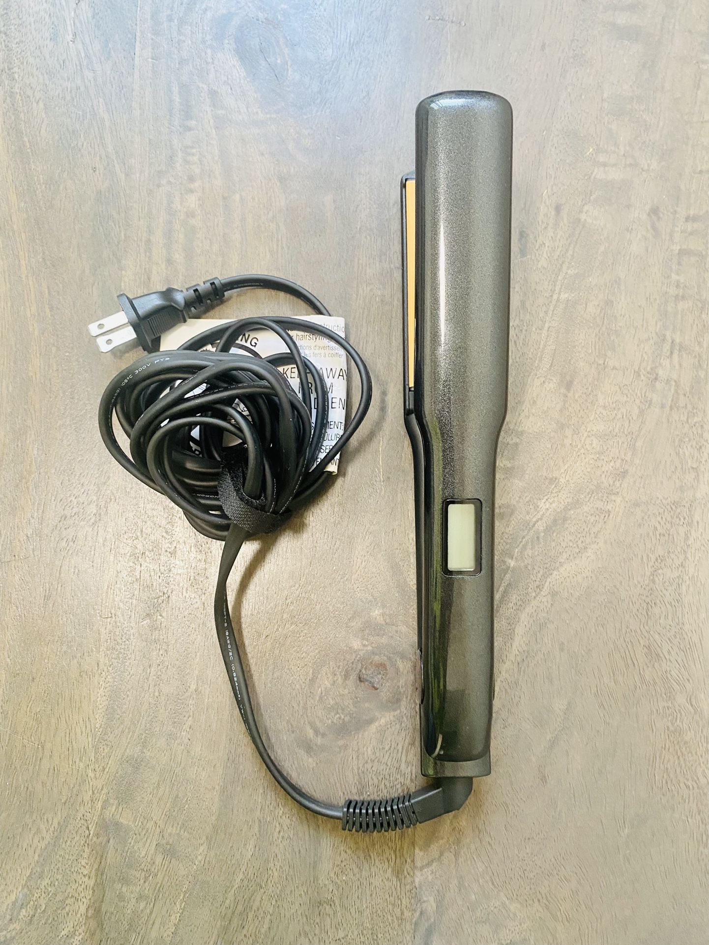 Chi G2 Ceramic & Titanium Infused Hairstyling Iron 1 inch
