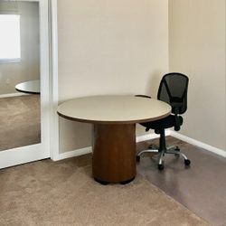 HON 42" Round Table With Drum Base