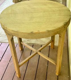 Round teak table 30”