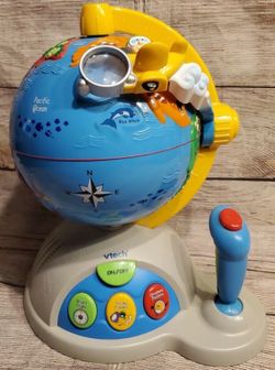 Vtech Fly and Discover Globe