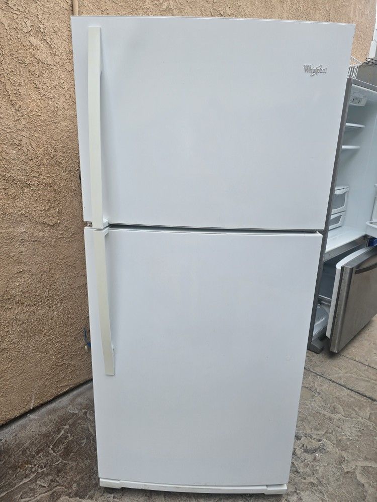 Whirlpool Apartment Refrigerator W30 H65 Firm Price 320
