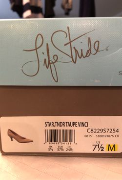 LifeStride nude heeled shoes - never worn size 7.5