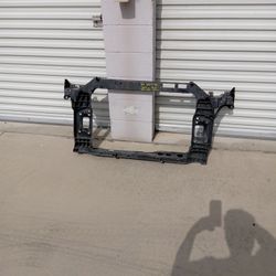 17 To 22 Radiator Support  Kia Sportage ( Oem)