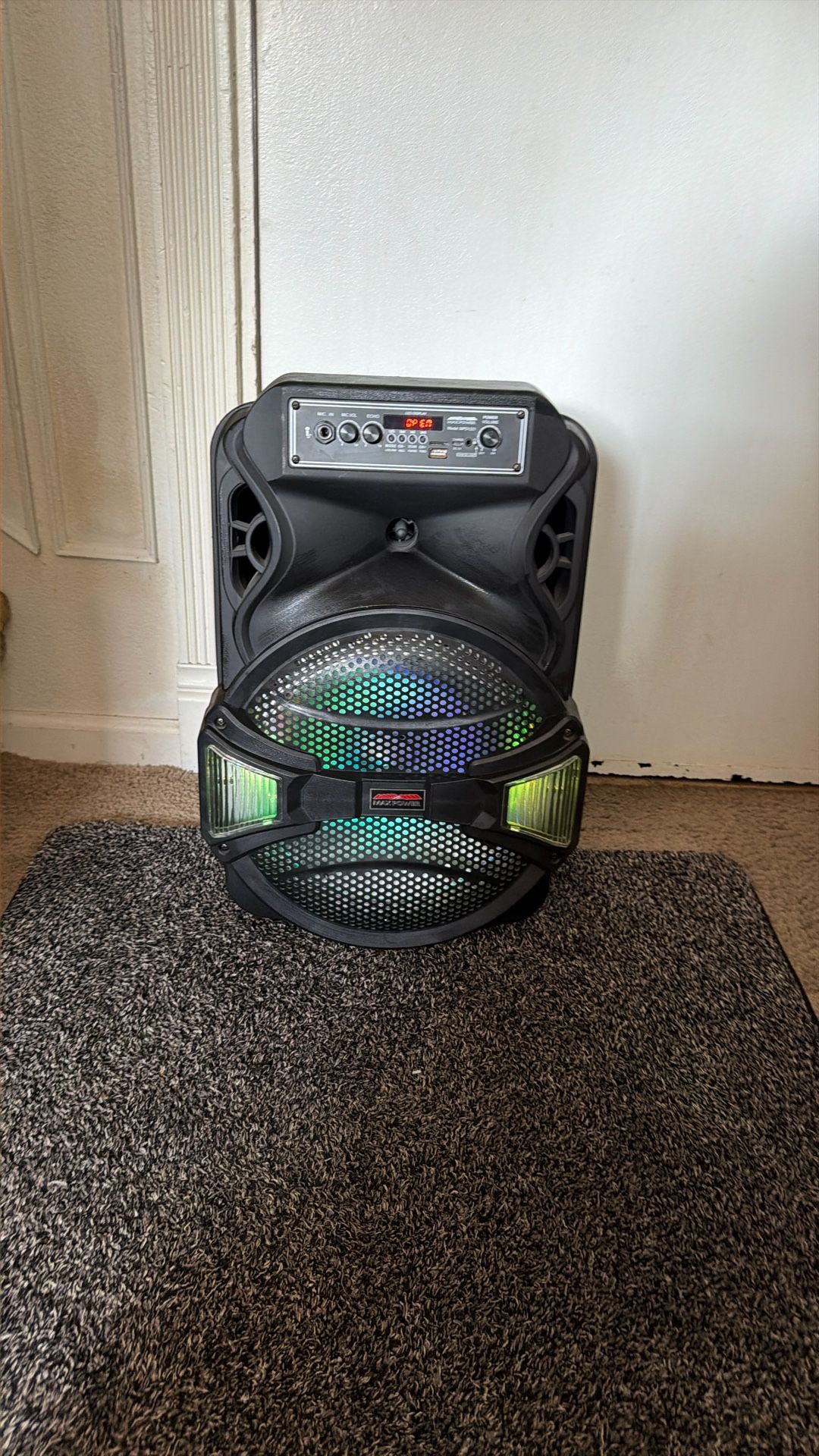 Max Power Professional Speaker With Microphone