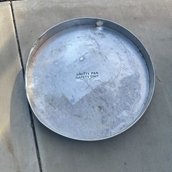 Smitty Pan Mfg. Co. 36" Round Metal Water Heater Pan - Preowned