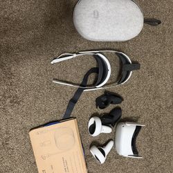 Oculus Quest 2 With Kiwi Grips And Traveling Case And Link Cable And Head Strap With Battery 