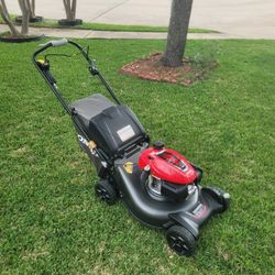 Nueva ✅️ HONDA HRN216 ( CONTROL DE BLADE ) trabajando Muy Bien  Precio Firme $550 New 