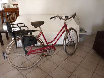 VTG SCHWINN BREEZ Bicycle