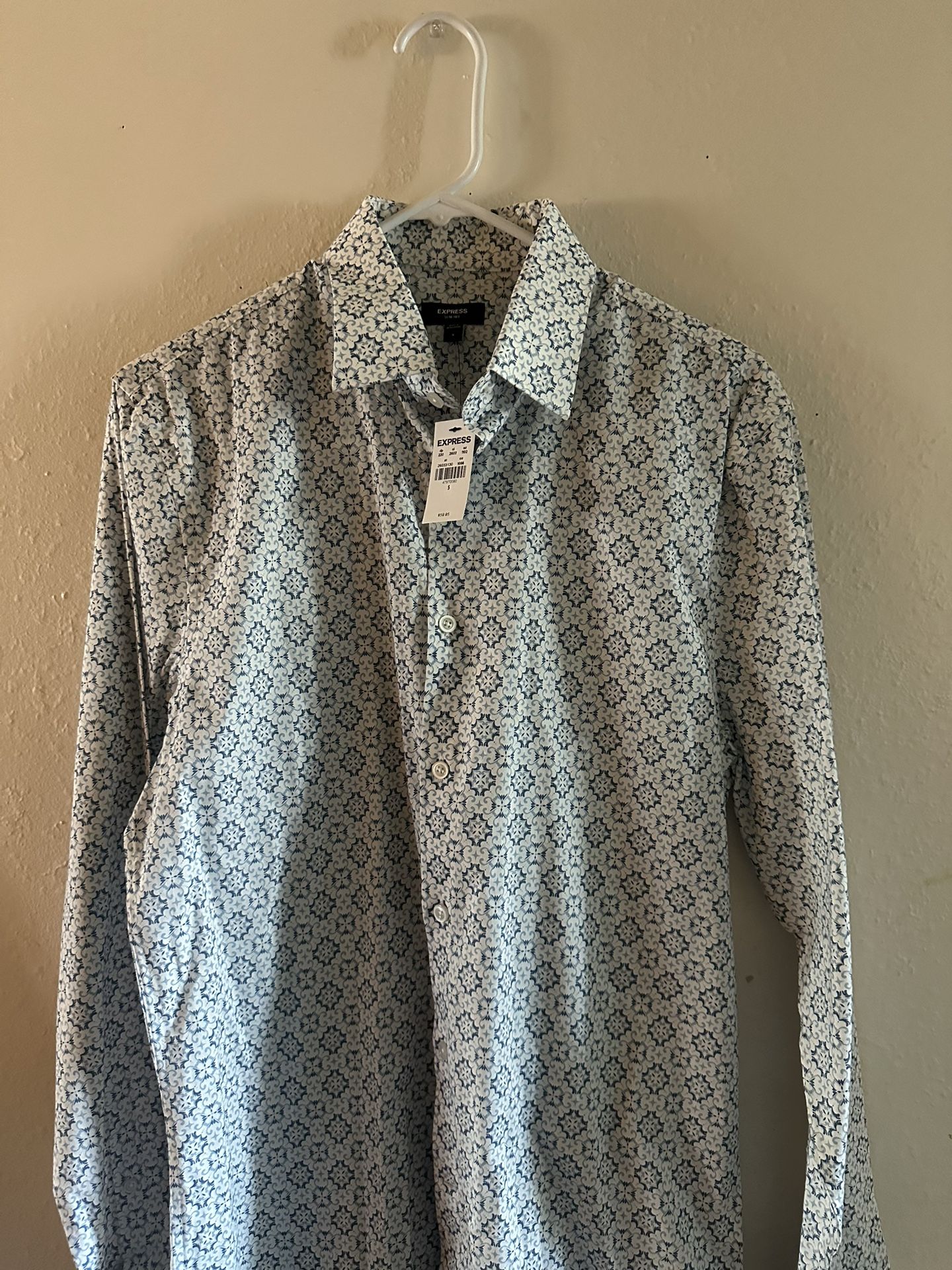 Express Button Up (New) Size Small