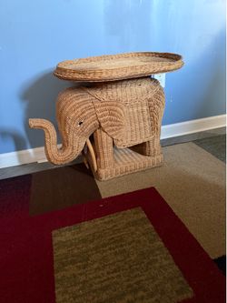 Elephant stand