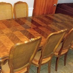 Very Beautiful Drexel Heritage Table W/6 Chairs Mint Condition