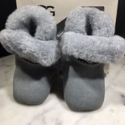 Baby UGG Infant Size 0/1  New!