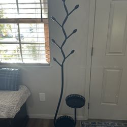 Coat rack/hat tree metal with two baskets