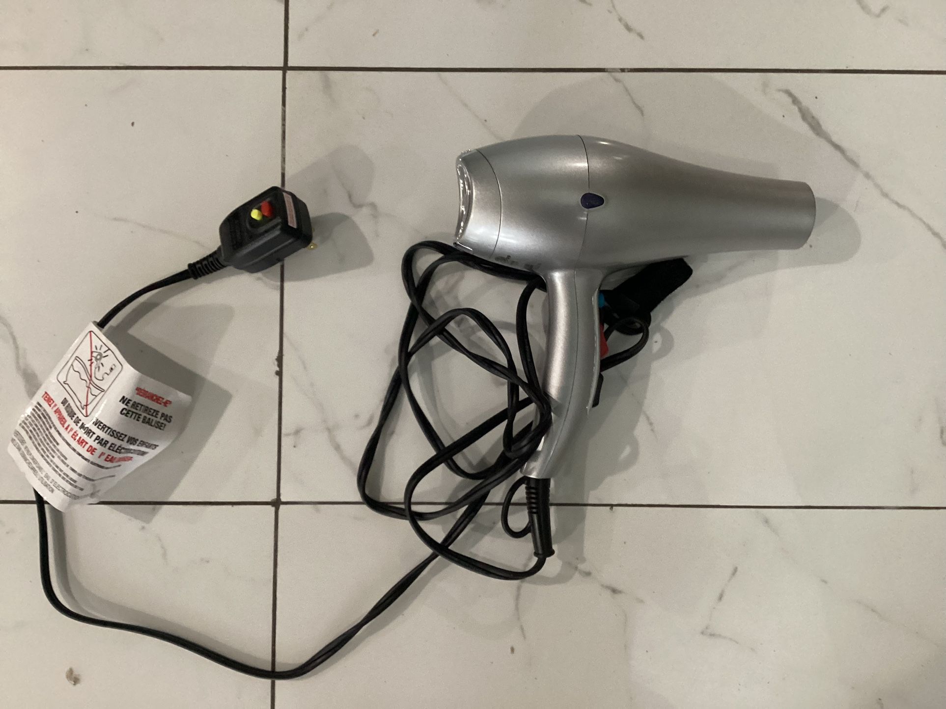 ION Iconic Conditioning Hair Dryer Moisture Solutions with Tourmaline-301113 A5