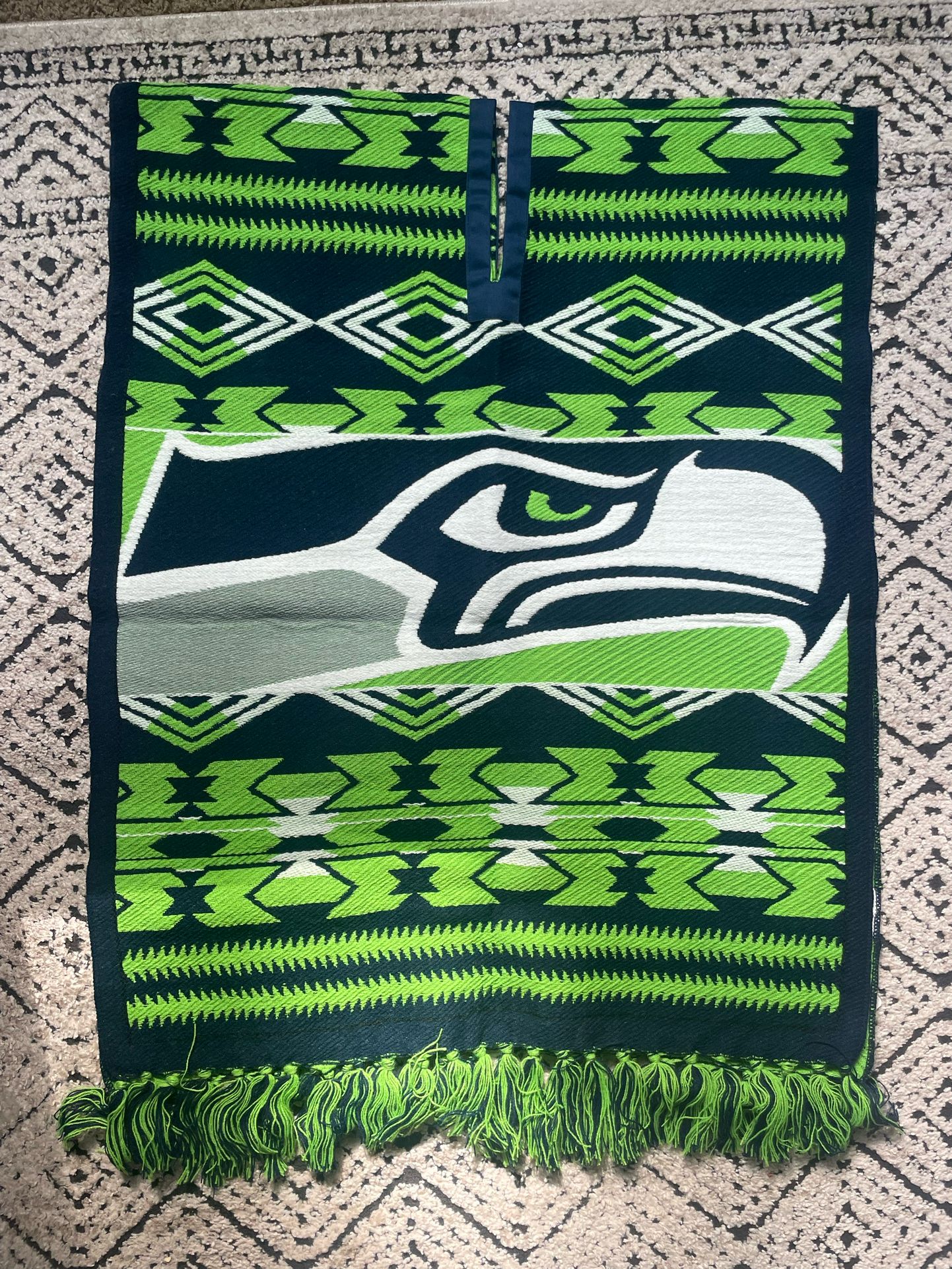 NEW Seahawks poncho