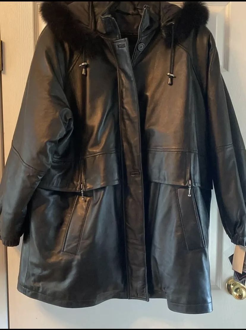 Women’s Size 2X Leather Black Coat