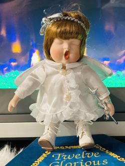 VTG. Rare Caroling Angel Doll Old World White/Silver Porcelain Christmas Figure