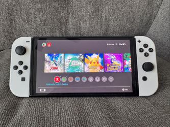 Nintendo Switch OLED – Like New!