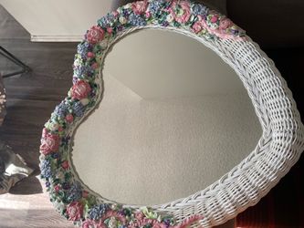 Flower heart shaped mirror