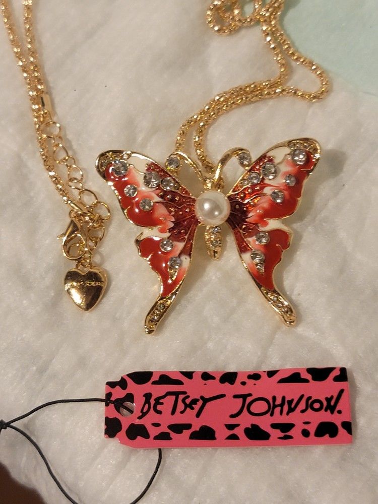 Beautiful Betsey Johnson Butterfly Sweater Necklace. Gold Tone.