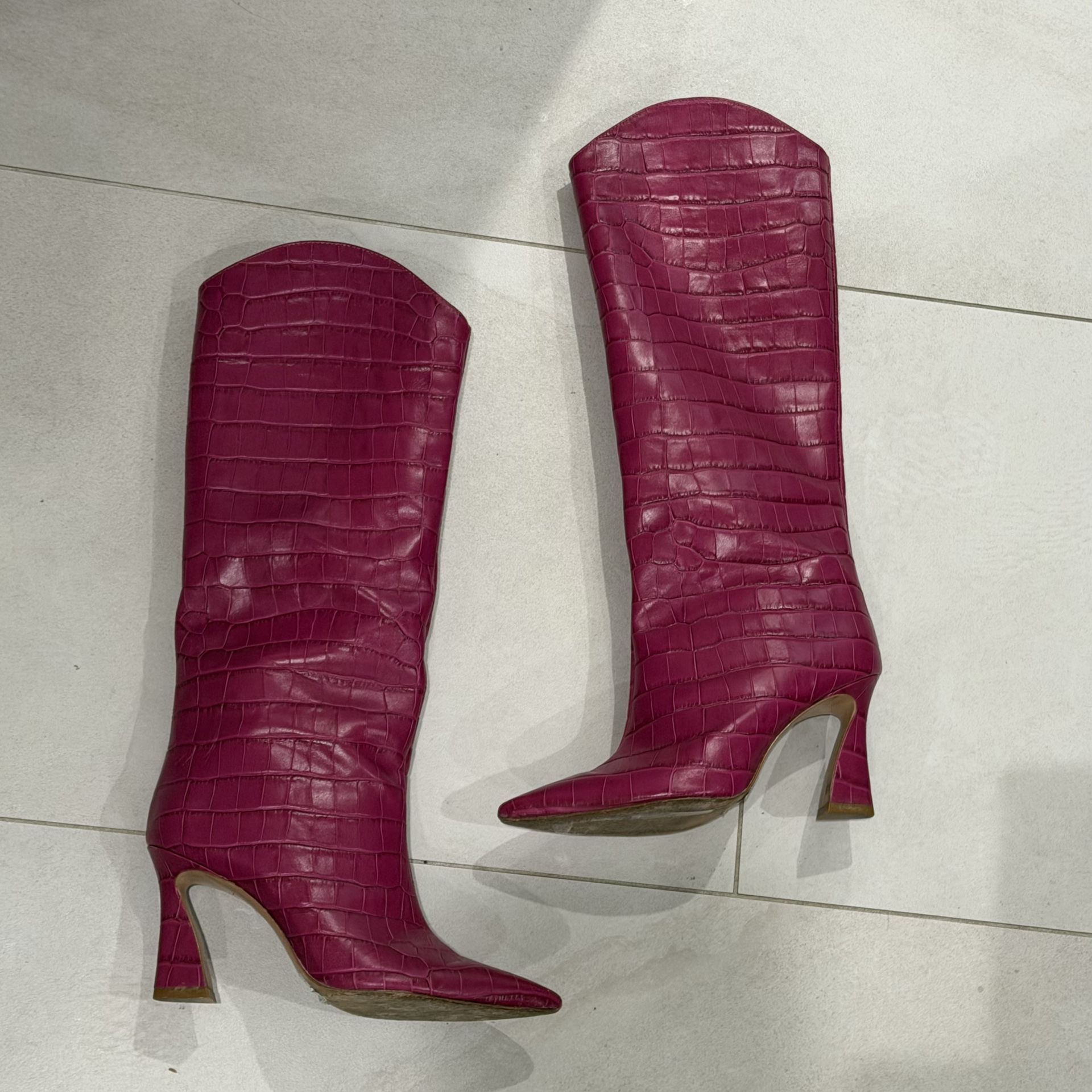 Schutz Maryana Flare Crocodile Leather High Heel Pointed Toe Boot In Violet Pink