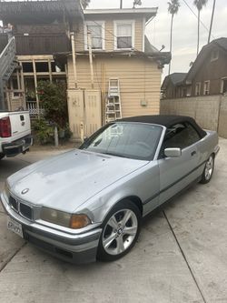 BMW 95 modelo 325i buenas condiciones llantas y rines impeccable, cover