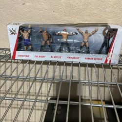 WWE  5 Pack Collectors 