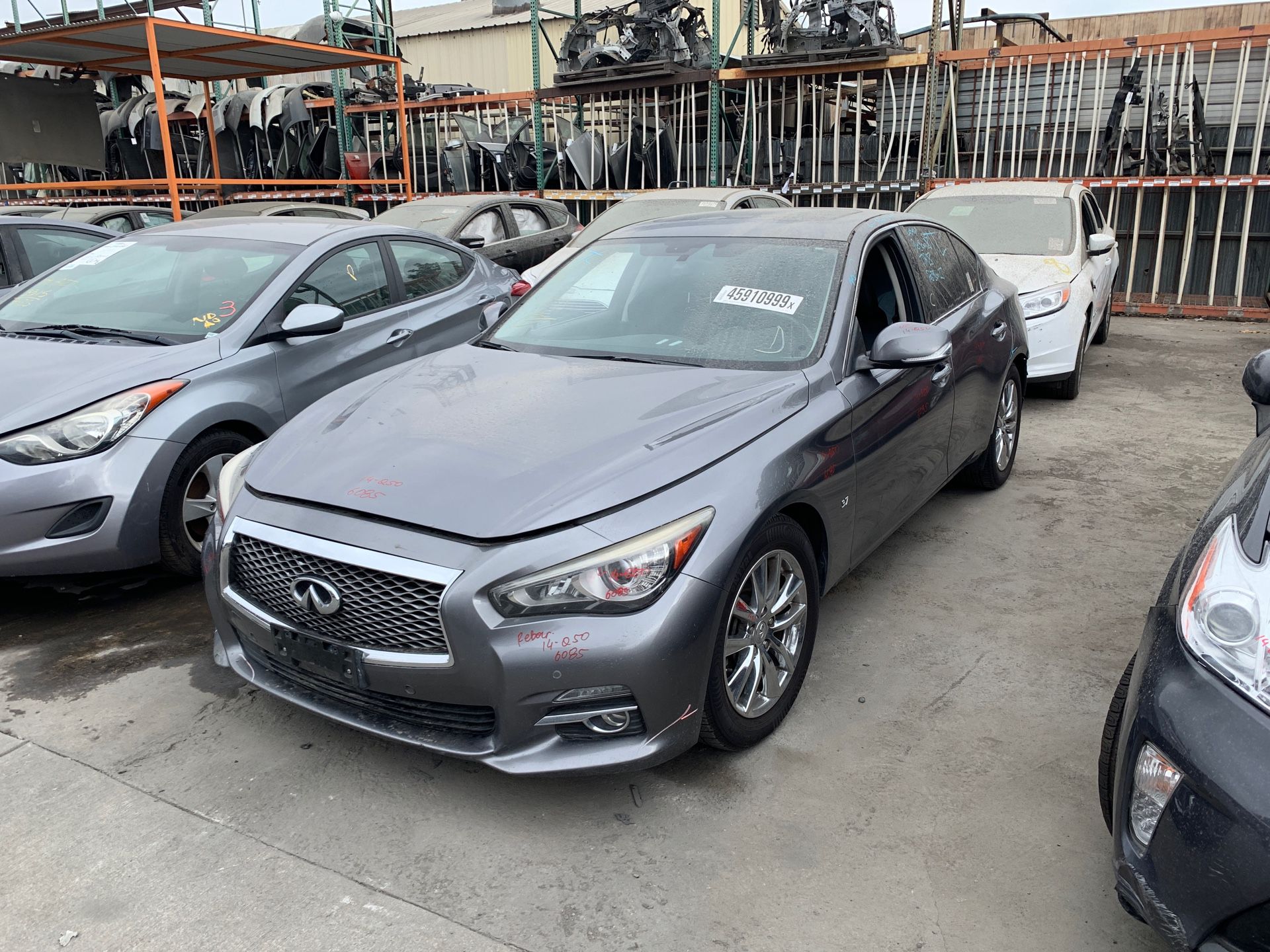 2014 Infiniti Q50 Parting out. Parts 6085