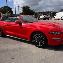 2022 Ford Mustang EcoBoost